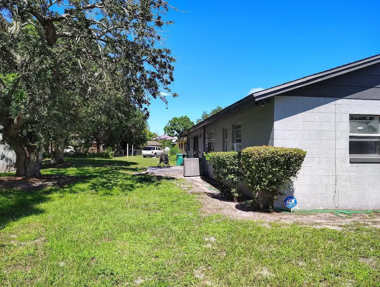 2701 NW Essex Drive NW, Fort Pierce FL 34946 photo 4