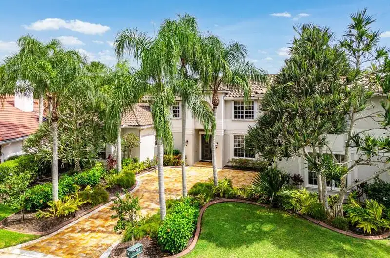 12 Martinique Cove, Palm Beach Gardens FL 33418 photo 2