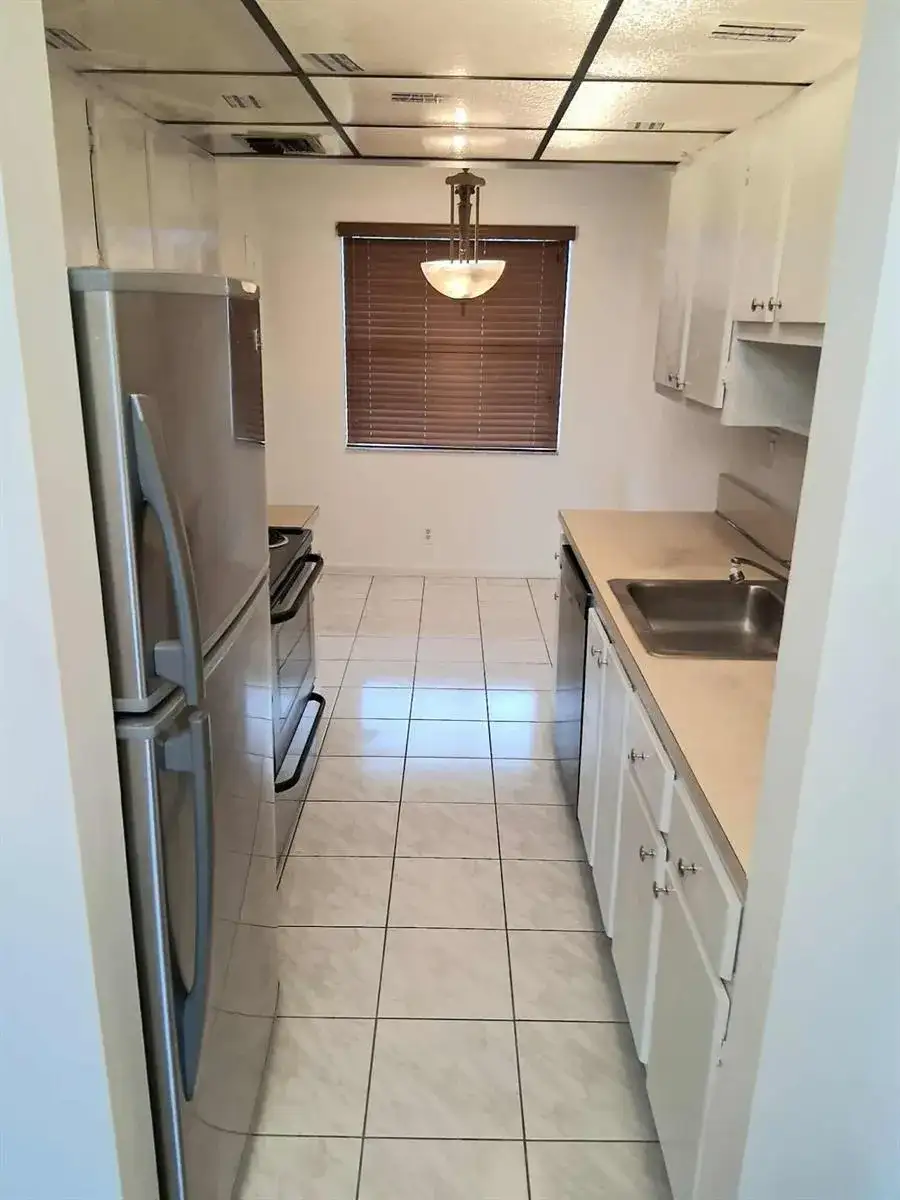 3301 NW 47th Terrace # 403, Lauderdale Lakes FL 33319 photo 3