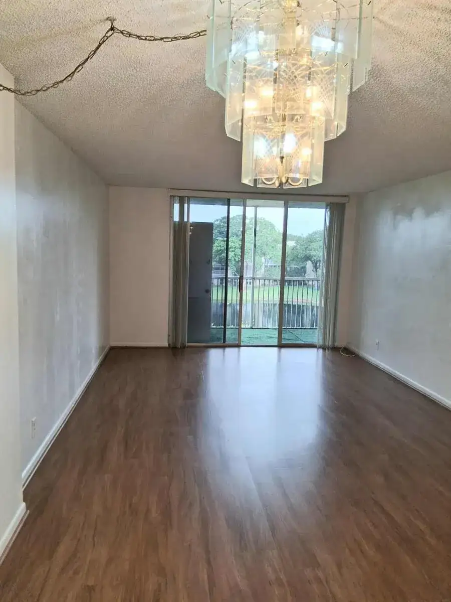 3301 NW 47th Terrace # 403, Lauderdale Lakes FL 33319 photo 4