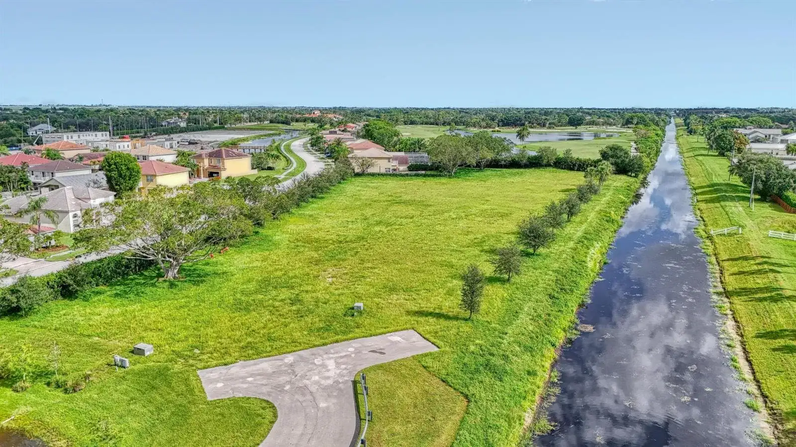 3102 Greenbriar Boulevard, Wellington FL 33414 photo 3