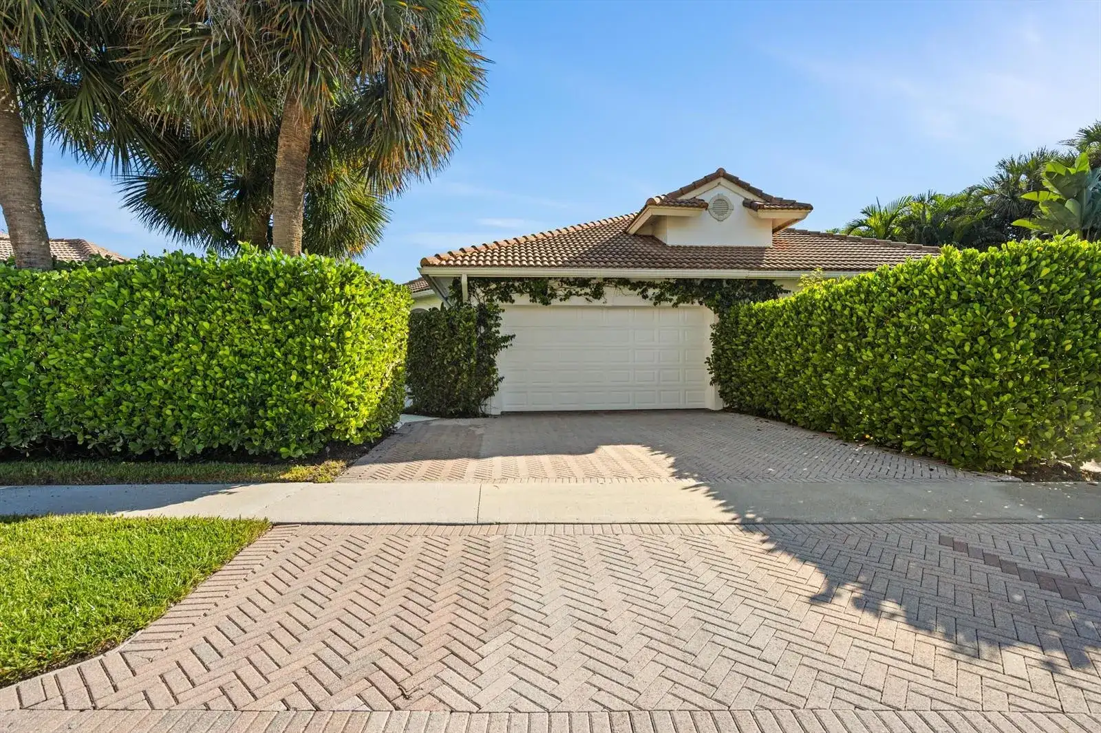 2940 Twin Oaks Way, Wellington FL 33414 photo 2