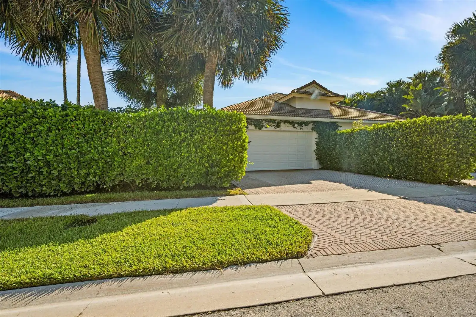 2940 Twin Oaks Way, Wellington FL 33414 photo 3