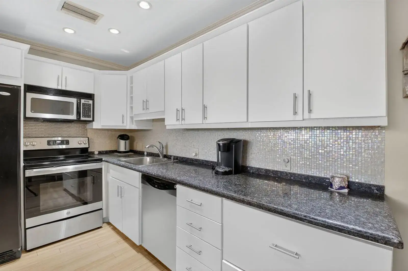 125 Suffolk C, Boca Raton FL 33434 photo 4