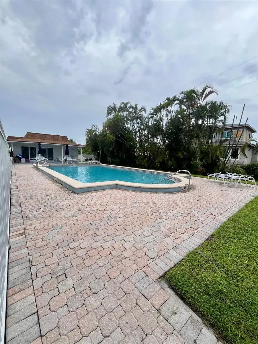 658 NE 6th Court # L, Boynton Beach FL 33435 photo 2