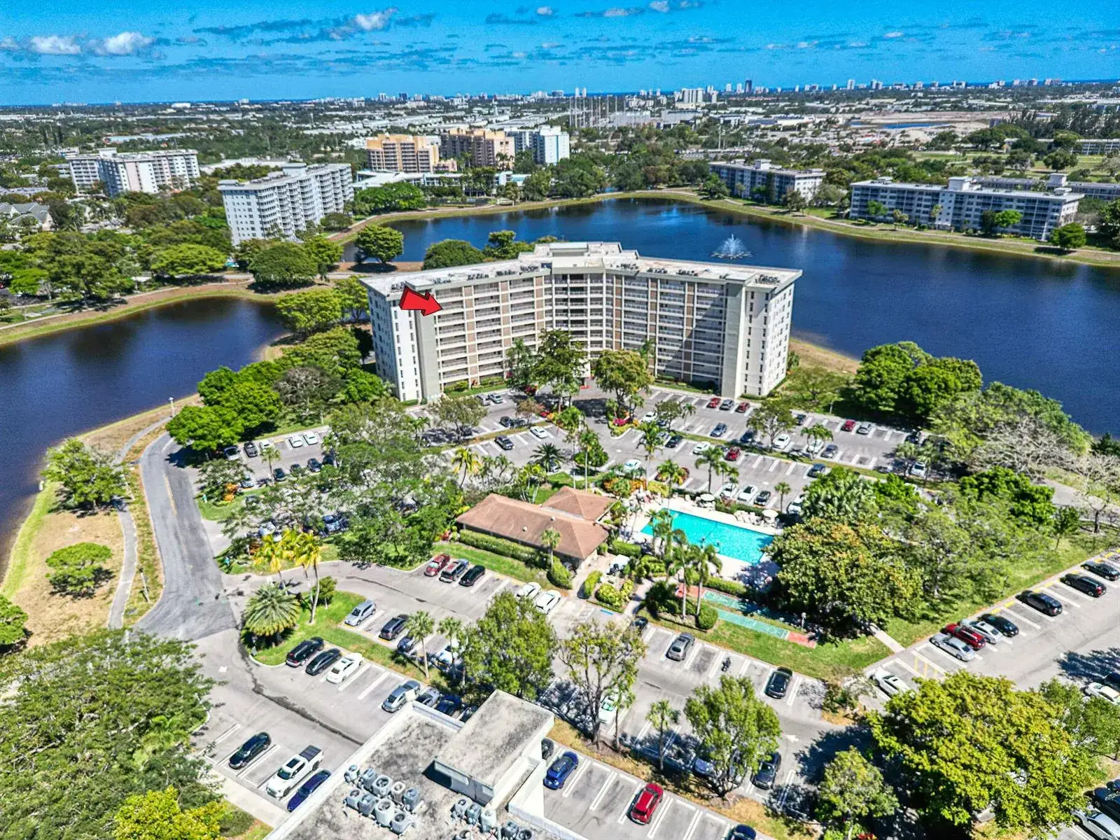 2940 N Course Drive # 811, Pompano Beach FL 33069