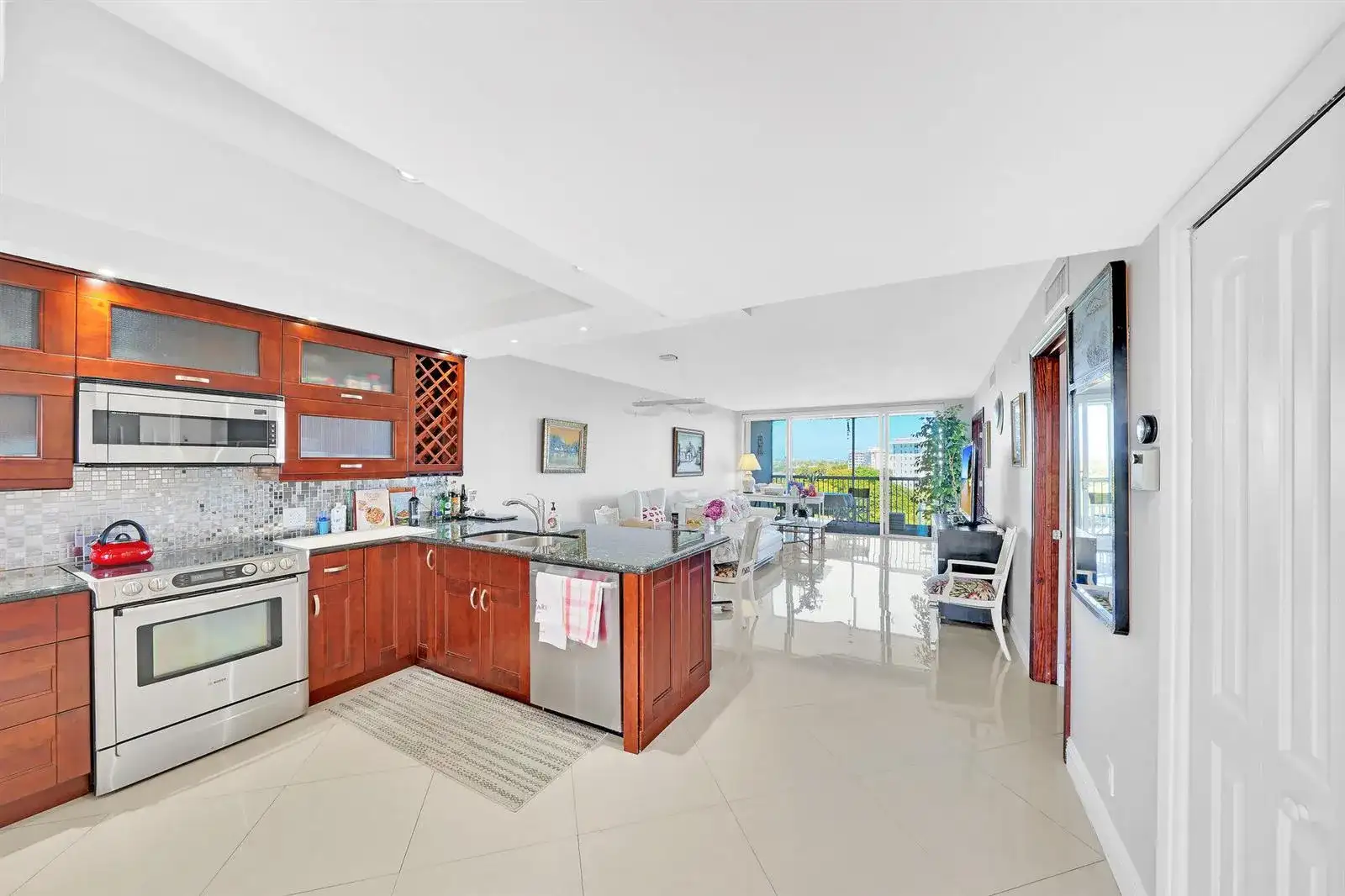 2940 N Course Drive # 811, Pompano Beach FL 33069 photo 2