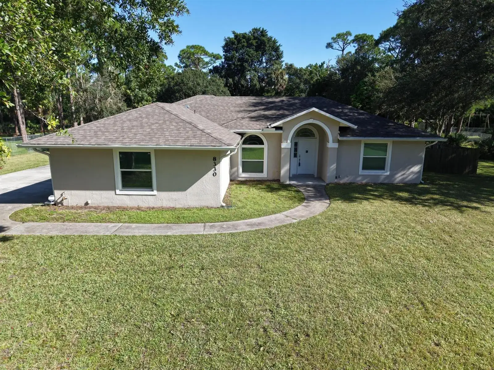 8330 Hidden Pines Road, Fort Pierce FL 34945 photo 3
