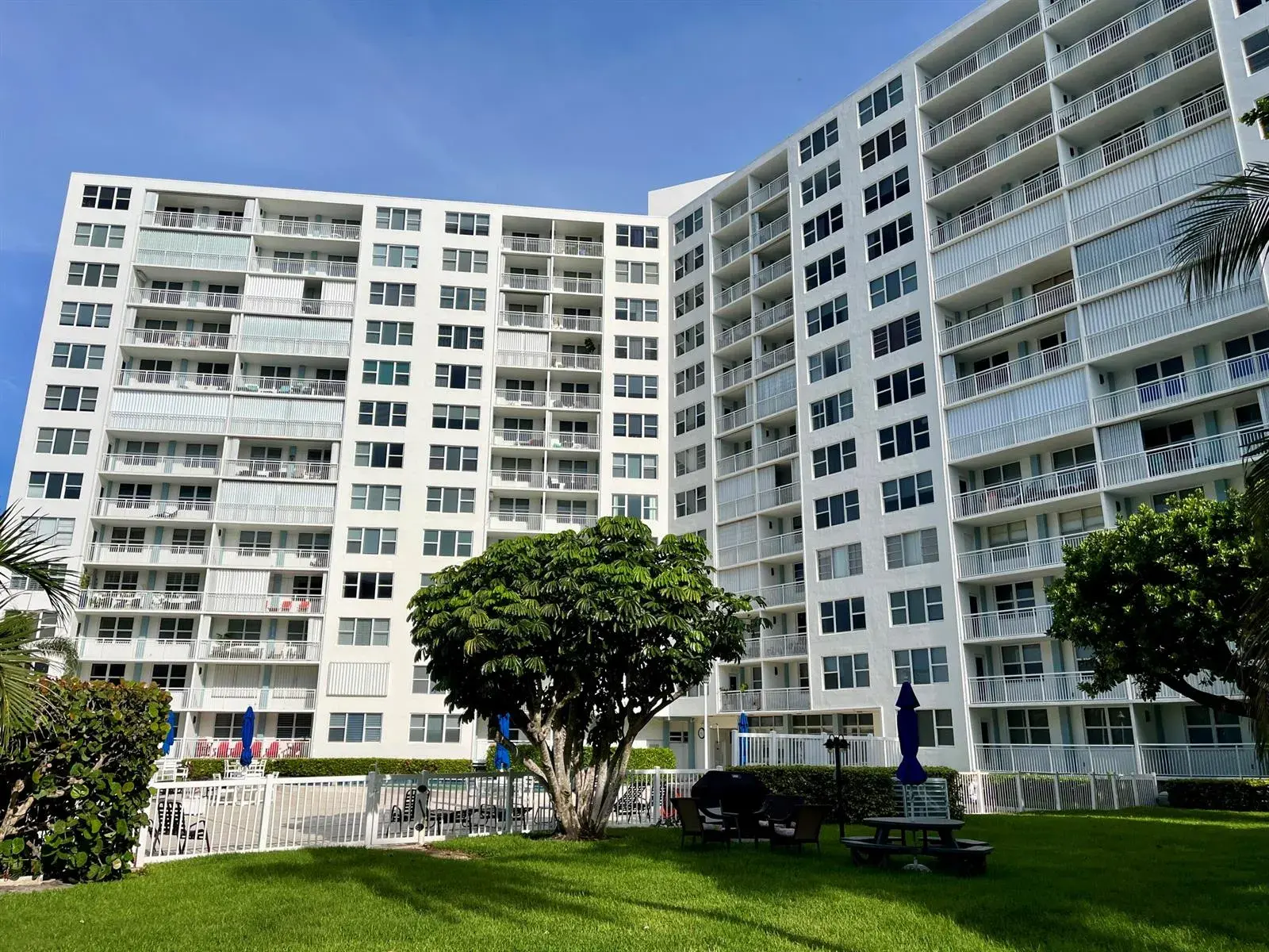 201 N Ocean Boulevard # 302, Pompano Beach FL 33062