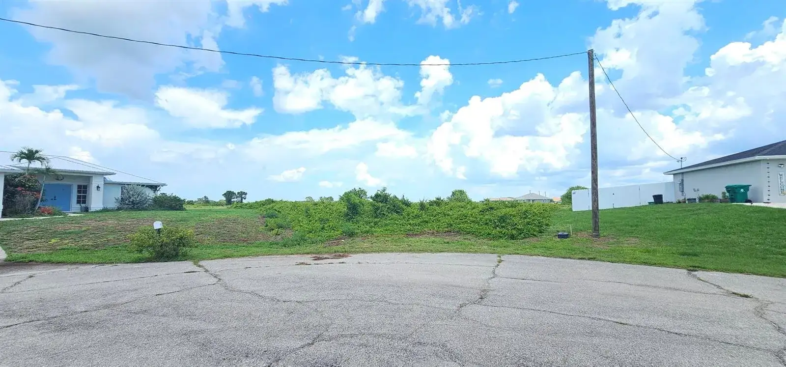 9009 Tea Court, FL 33935 photo 2