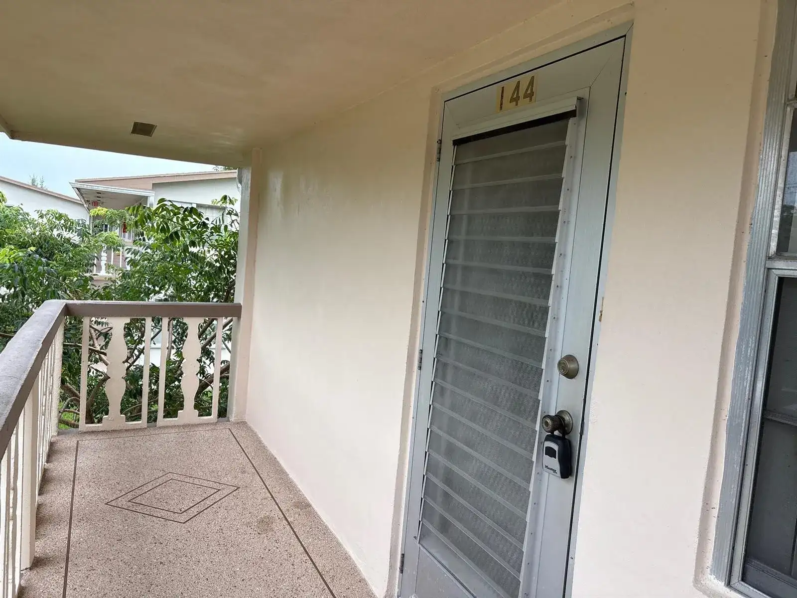 144 Norwich F, West Palm Beach FL 33417 photo 2