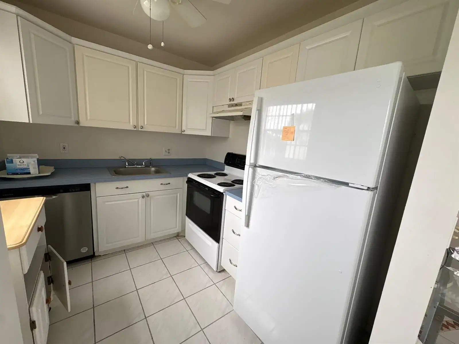 144 Norwich F, West Palm Beach FL 33417 photo 3