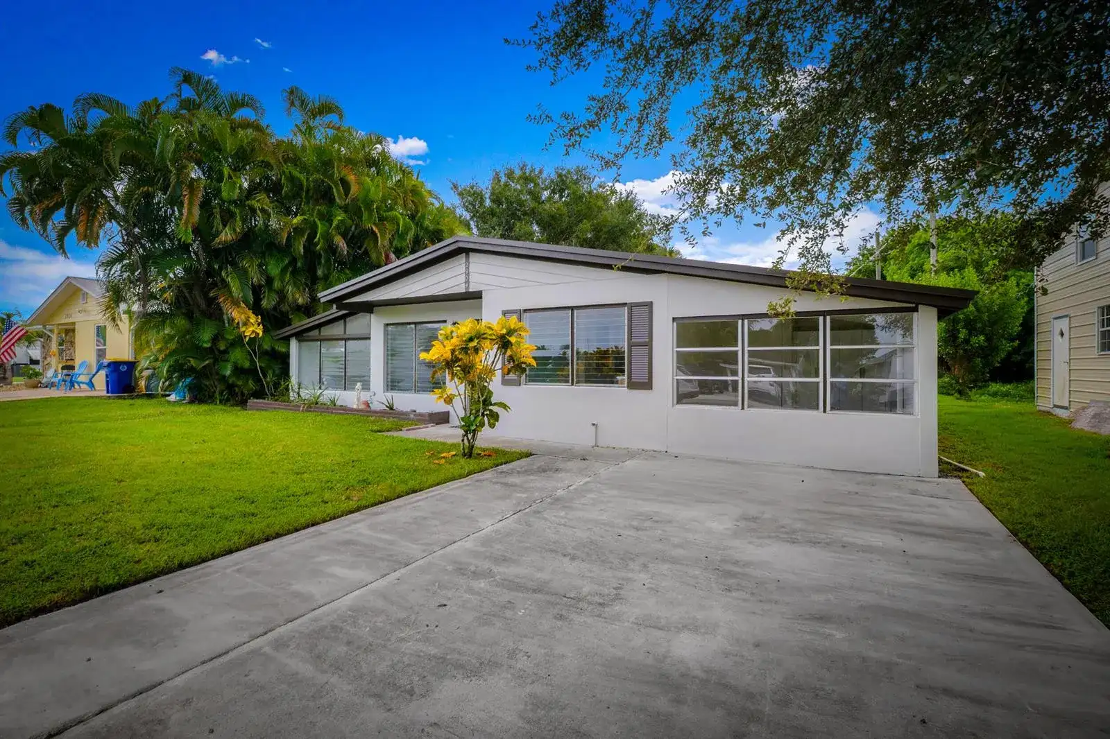 2904 SE Bamboo Street, Stuart FL 34997 photo 4