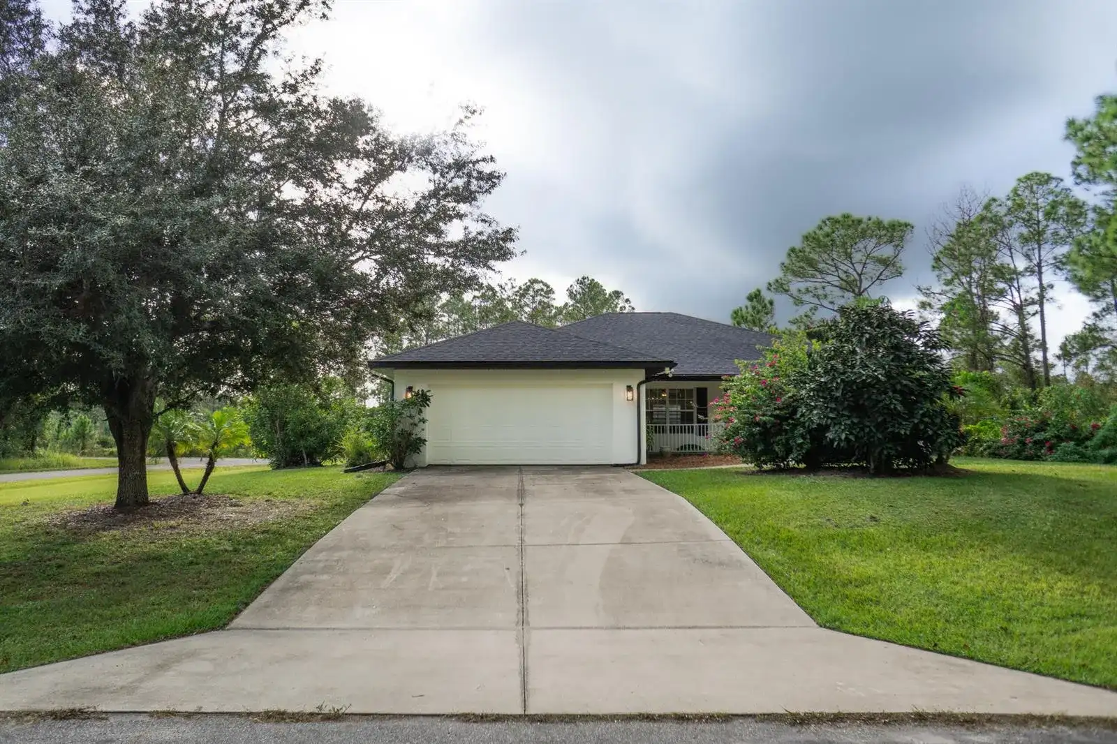 9134 Oviedo Street, Sebring FL 33872 photo 2