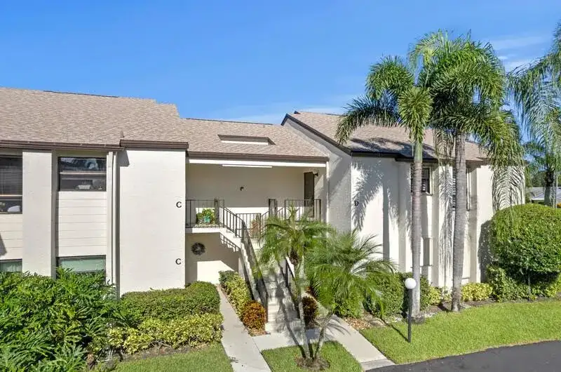 702 Wingfoot Drive # D, Jupiter FL 33458 photo 2