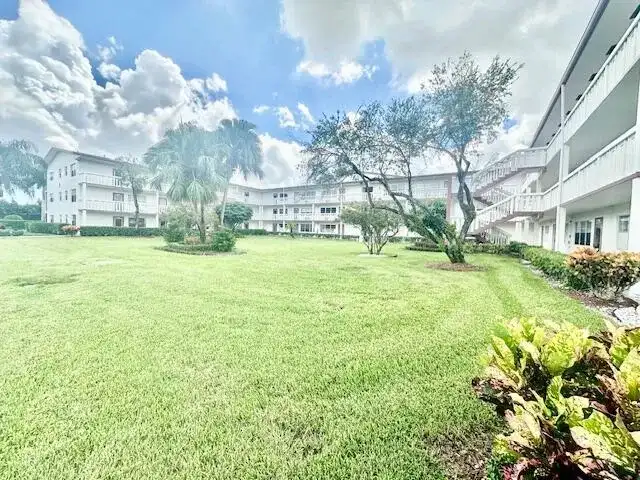 583 Fanshaw, Boca Raton FL 33434
