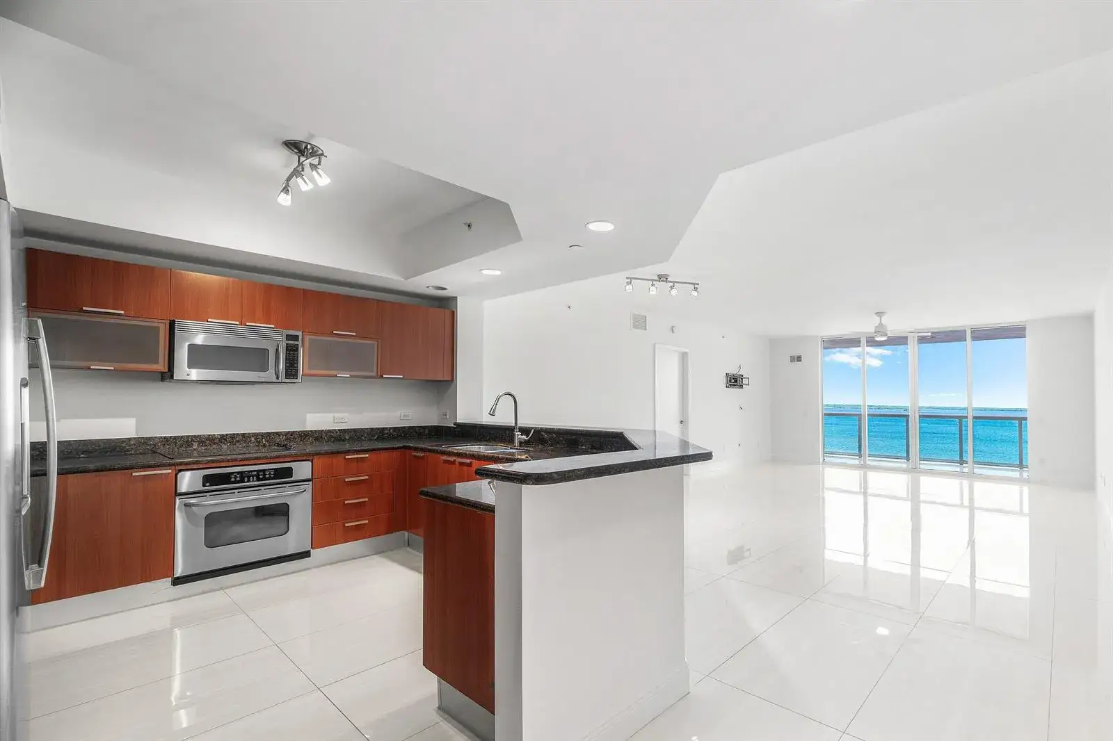 2650 Lake Shore Drive # 1005, Riviera Beach FL 33404