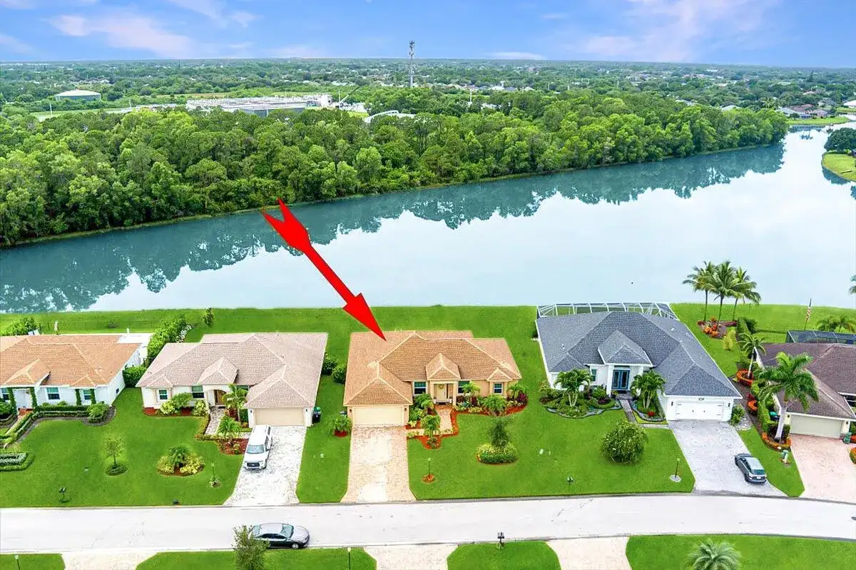 448 SW Vista Lake Drive, Port St. Lucie FL 34953 photo 3