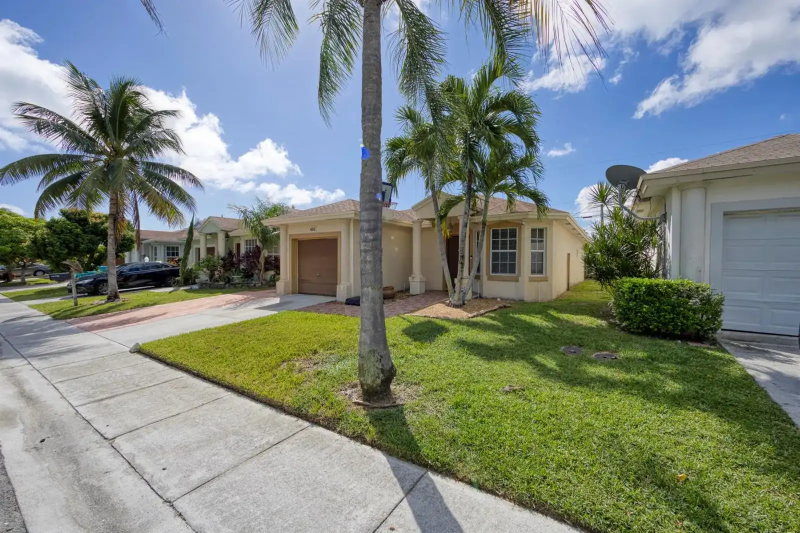 416 Circle Drive S, Boynton Beach FL 33435