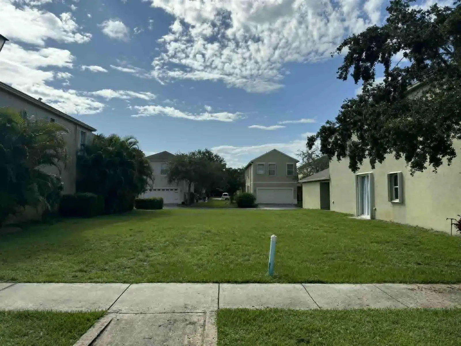 2527 SE Ruskin Drive, Port St. Lucie FL 34952 photo 2