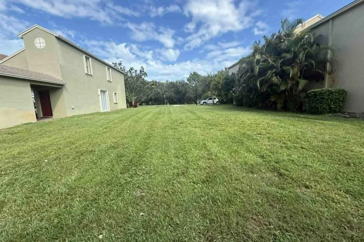 2527 SE Ruskin Drive, Port St. Lucie FL 34952