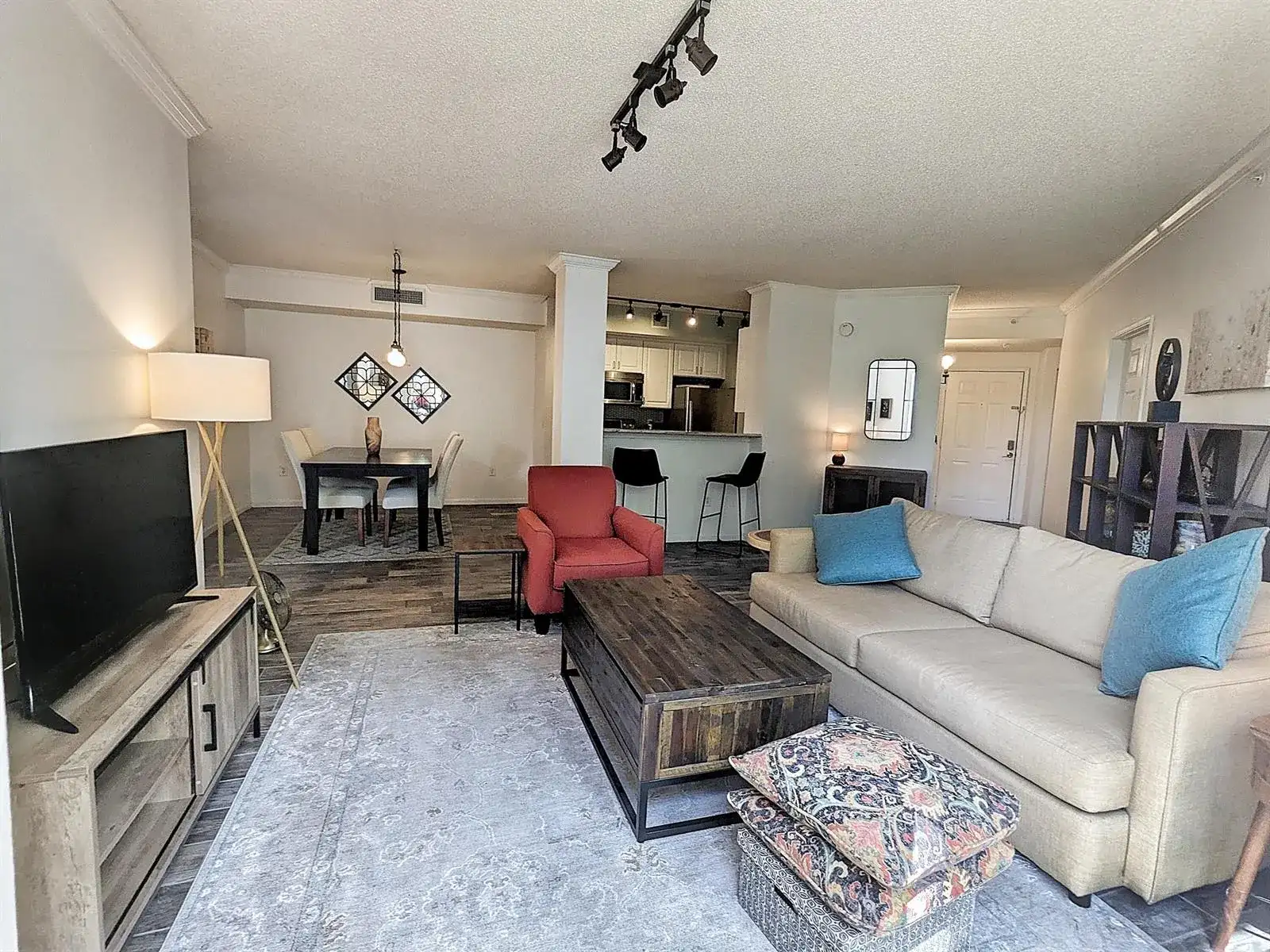 630 S Sapodilla Avenue # 308, West Palm Beach FL 33401 photo 2