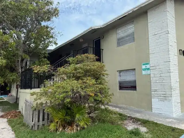 1709 S Federal Highway # 6, FL 33460 photo 5