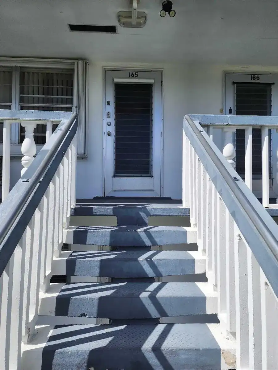 165 Camden G, West Palm Beach FL 33417 photo 2