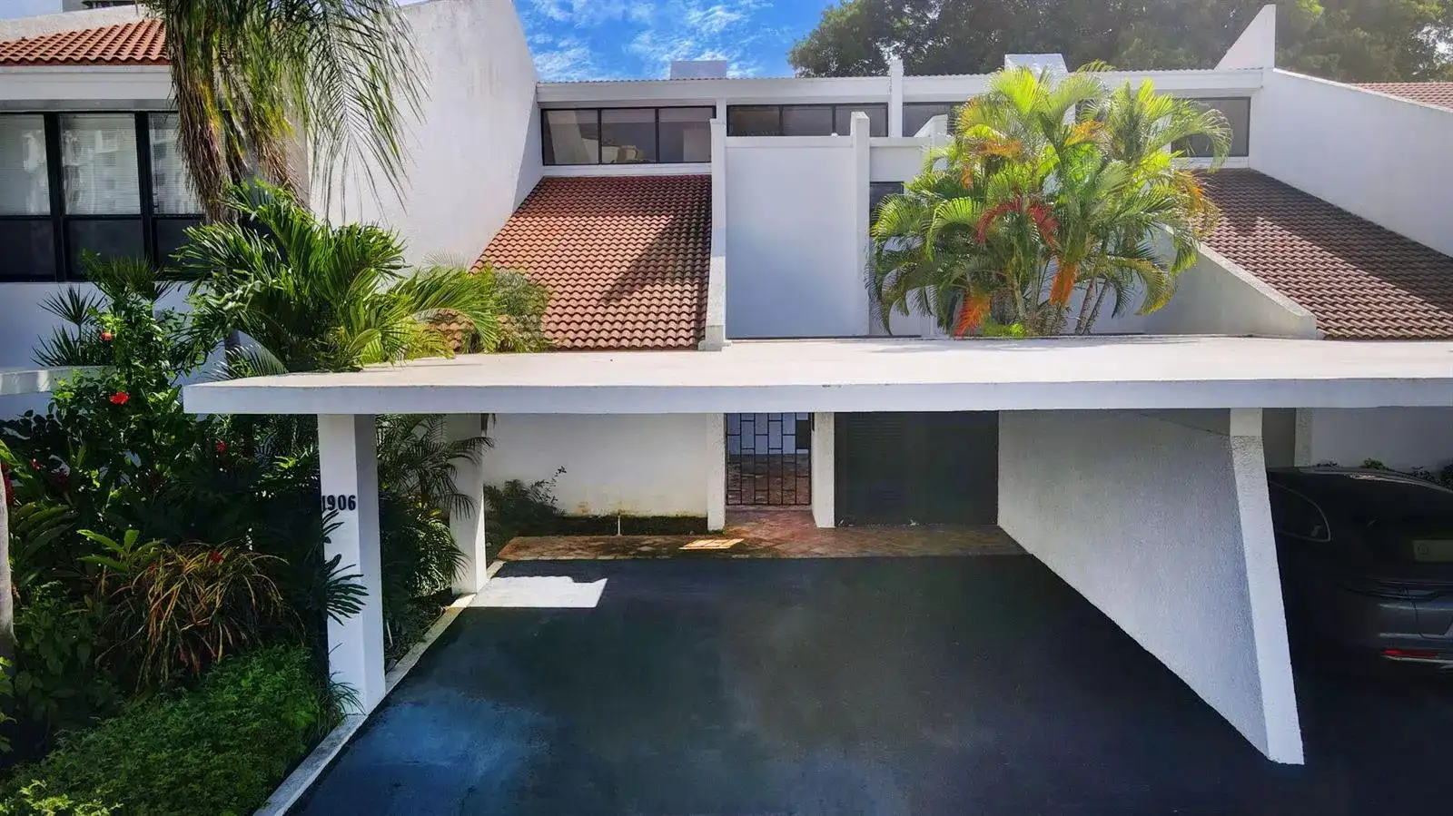 1906 Presidential Way # c, West Palm Beach FL 33401 photo 3