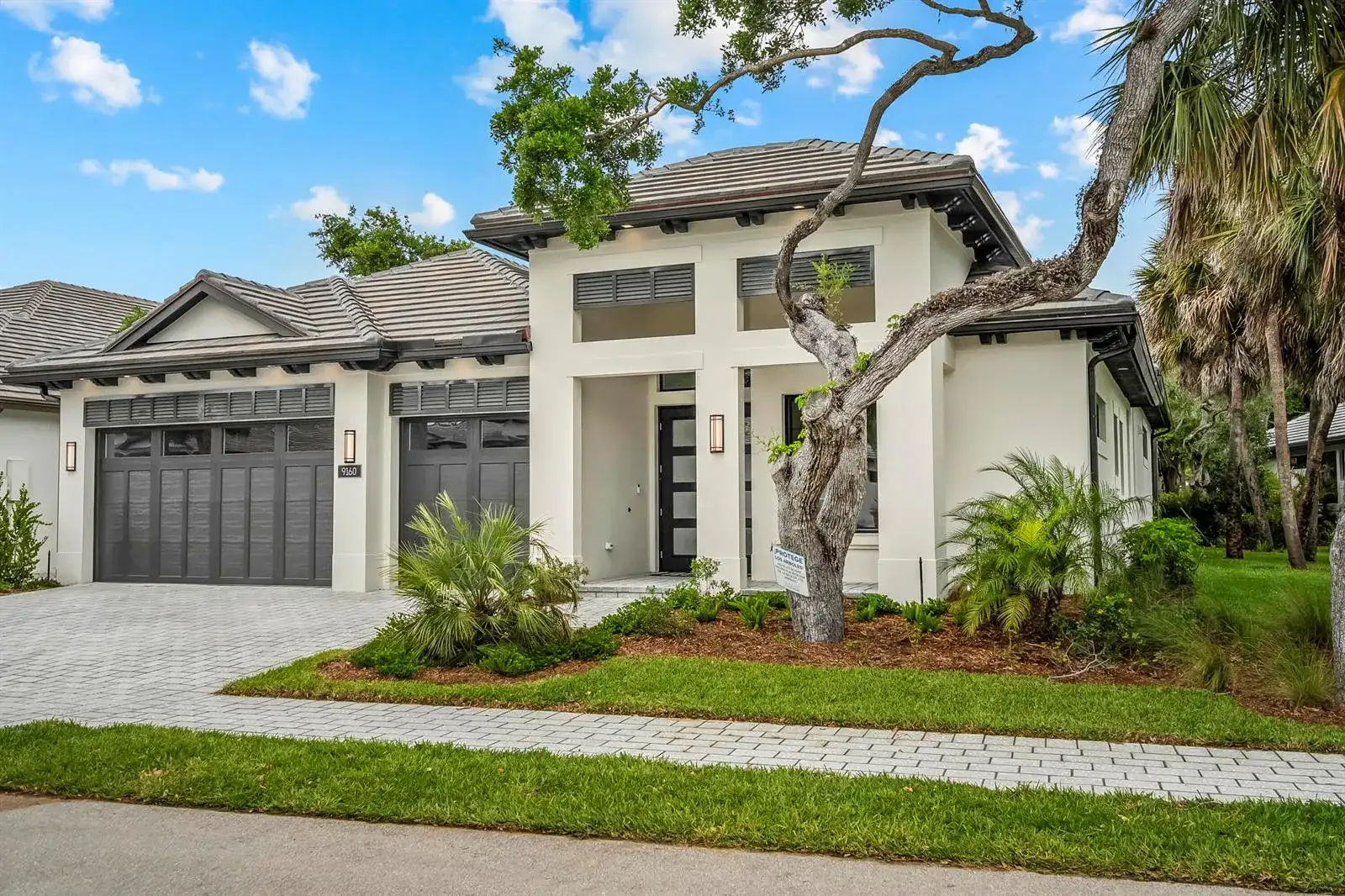 9160 Seaglass Court, Vero Beach FL 32963 photo 2