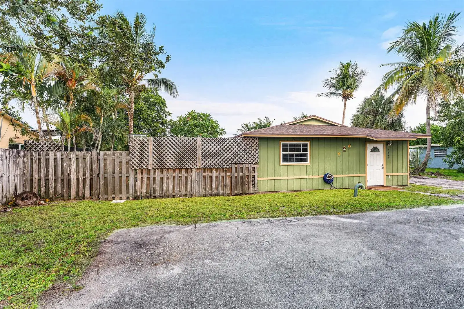 2907 Apalachee Road, Palm Springs FL 33406 photo 3