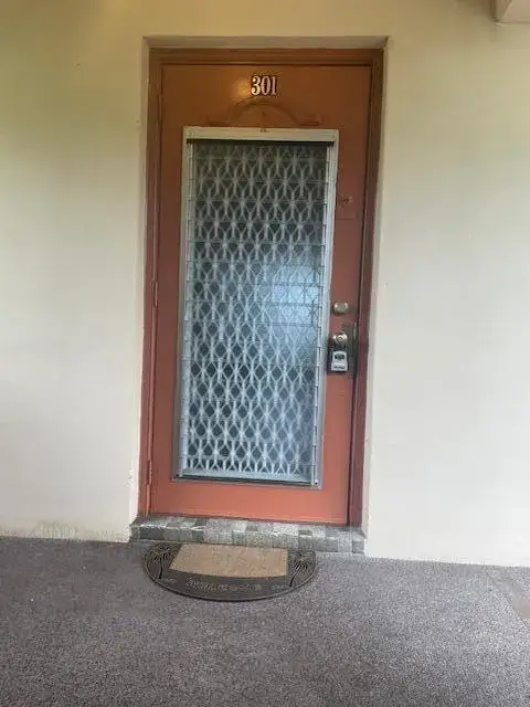 2700 Sunrise Lakes Drive W # 301, Sunrise FL 33322