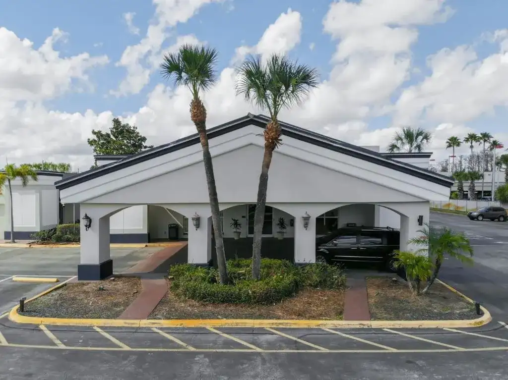 8700 S Orange Blossom Trail, Orlando FL 32809 photo 3