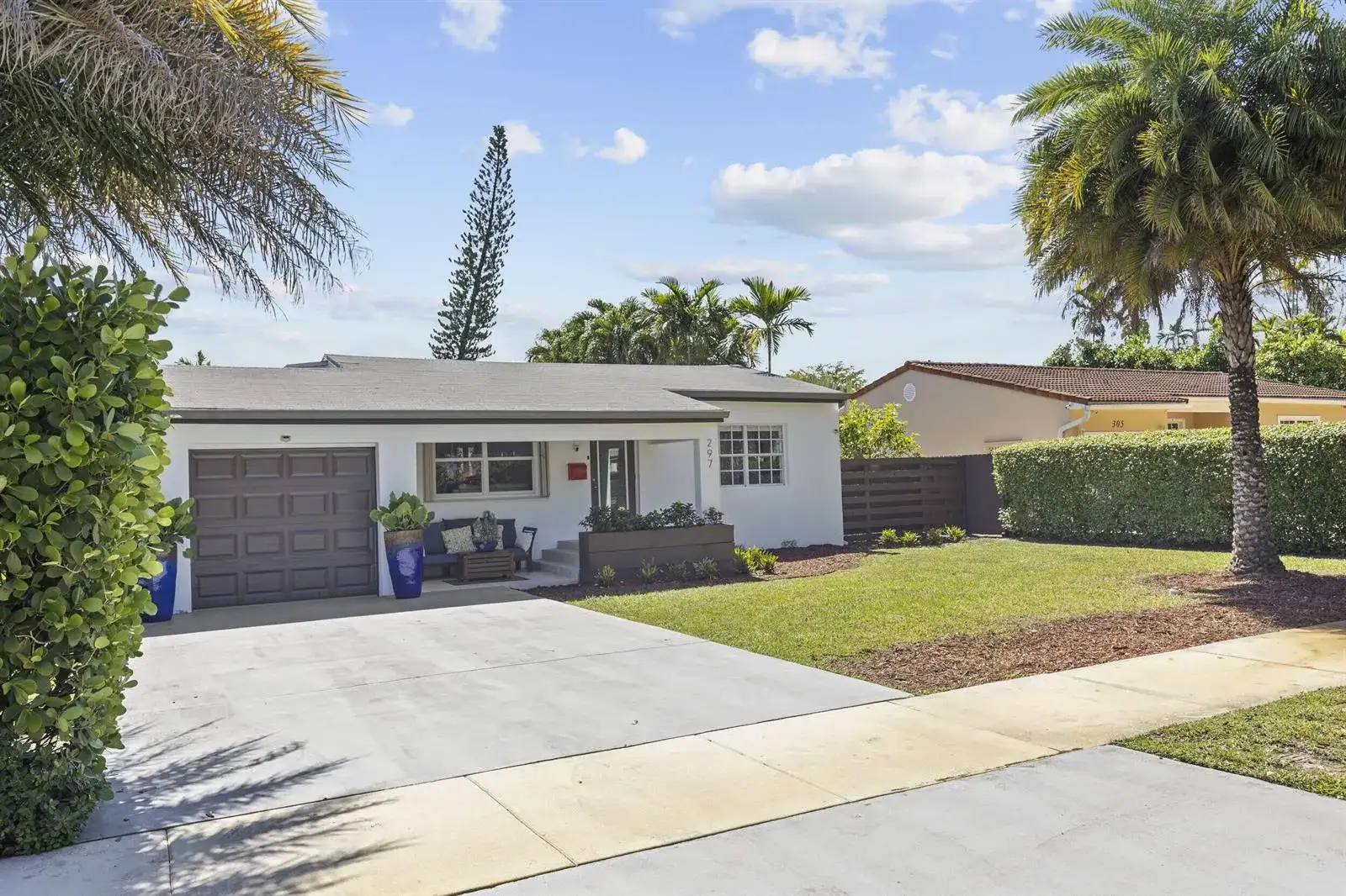 297 Minola Drive, Miami Springs FL 33166 photo 3