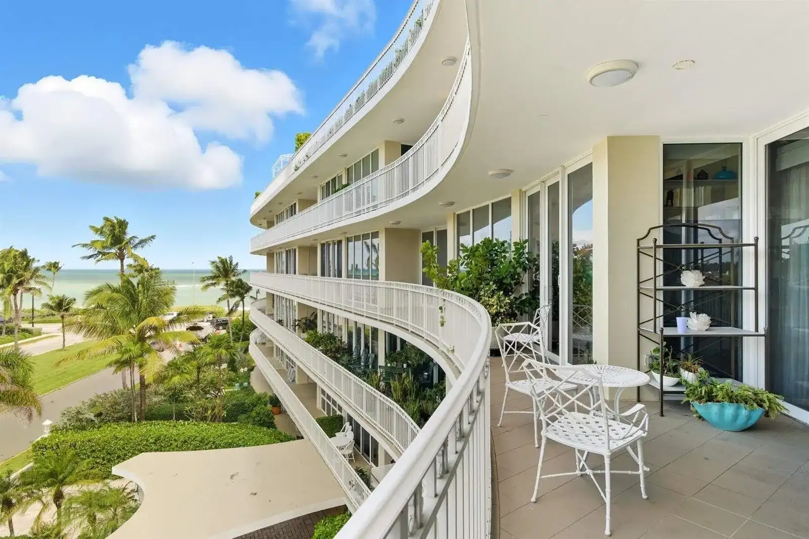 100 Royal Palm Way # F4, Palm Beach FL 33480