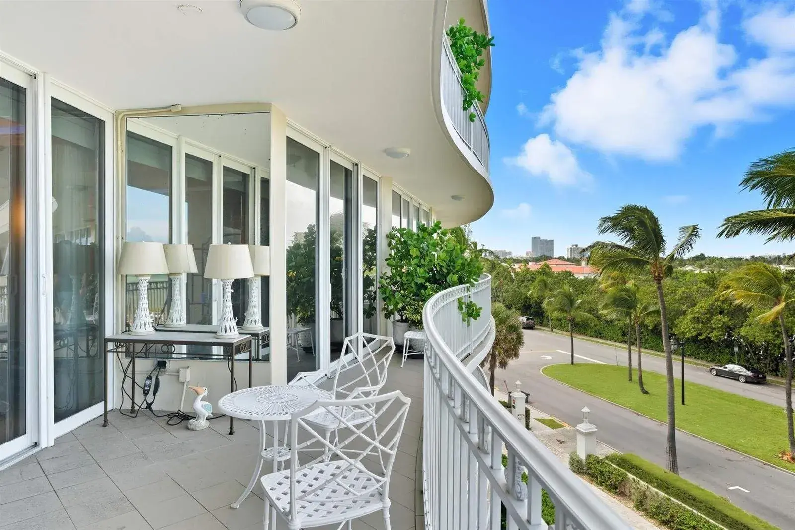 100 Royal Palm Way # F4, Palm Beach FL 33480