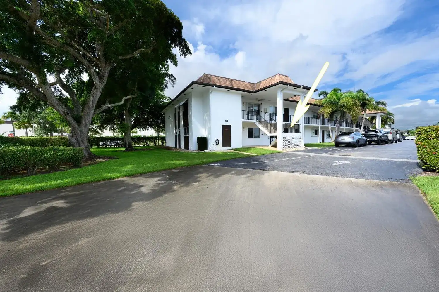 3075 Gardens East Drive # 14, Palm Beach Gardens FL 33410 photo 2