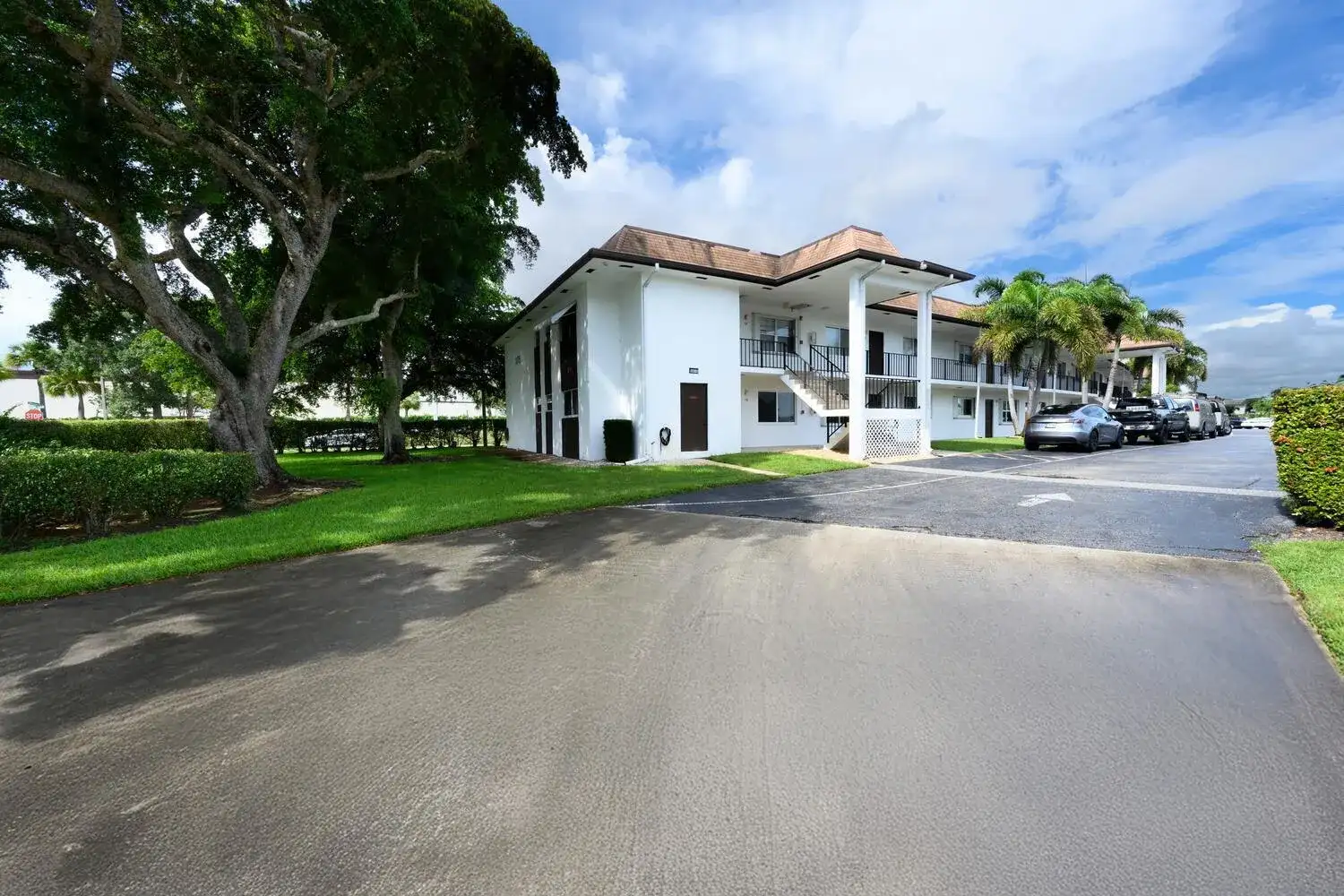 3075 Gardens East Drive # 14, Palm Beach Gardens FL 33410 photo 4