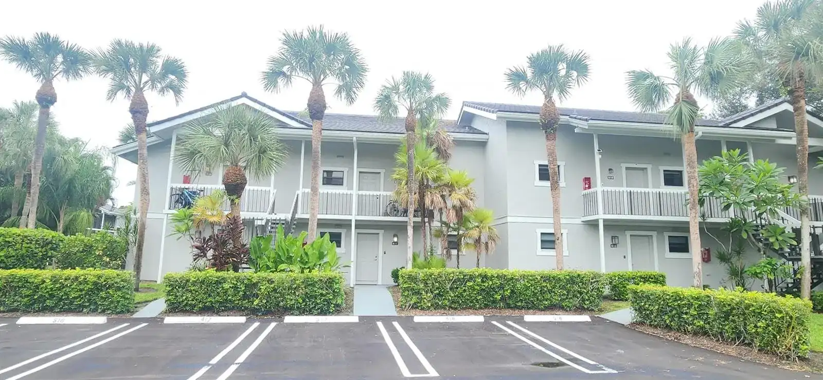 11863 Wimbledon Circle # 416, Wellington FL 33414