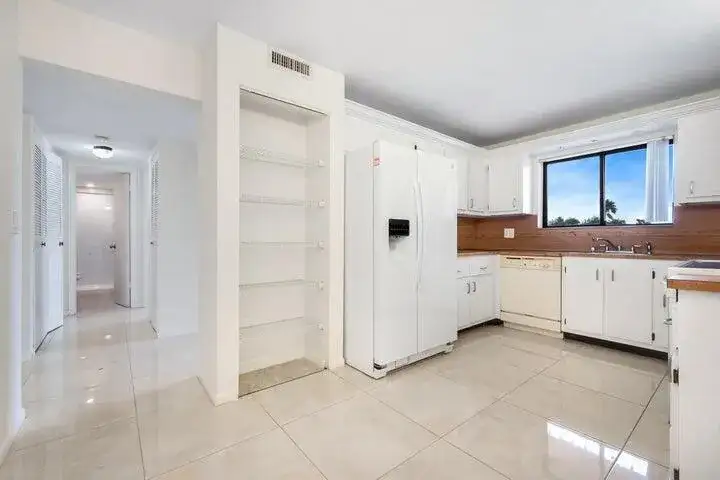 7770 Tahiti Lane # 405, Lake Worth FL 33467 photo 4