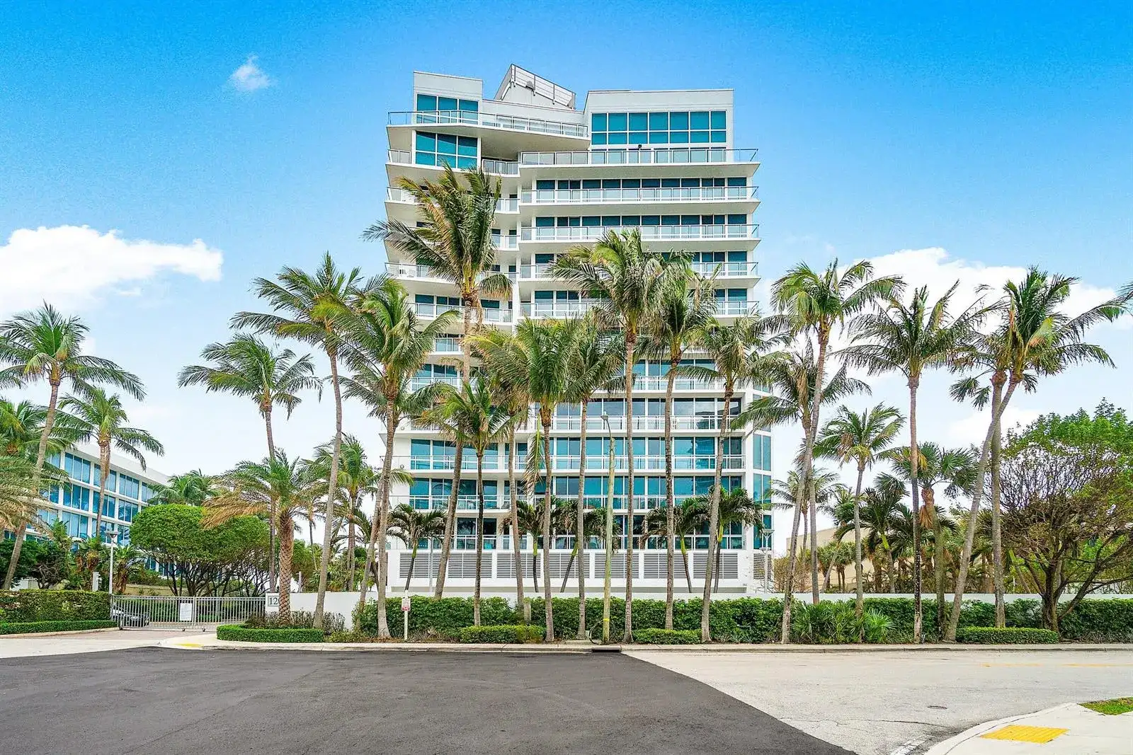 1200 Holiday Drive # 602, Fort Lauderdale FL 33316 photo 2