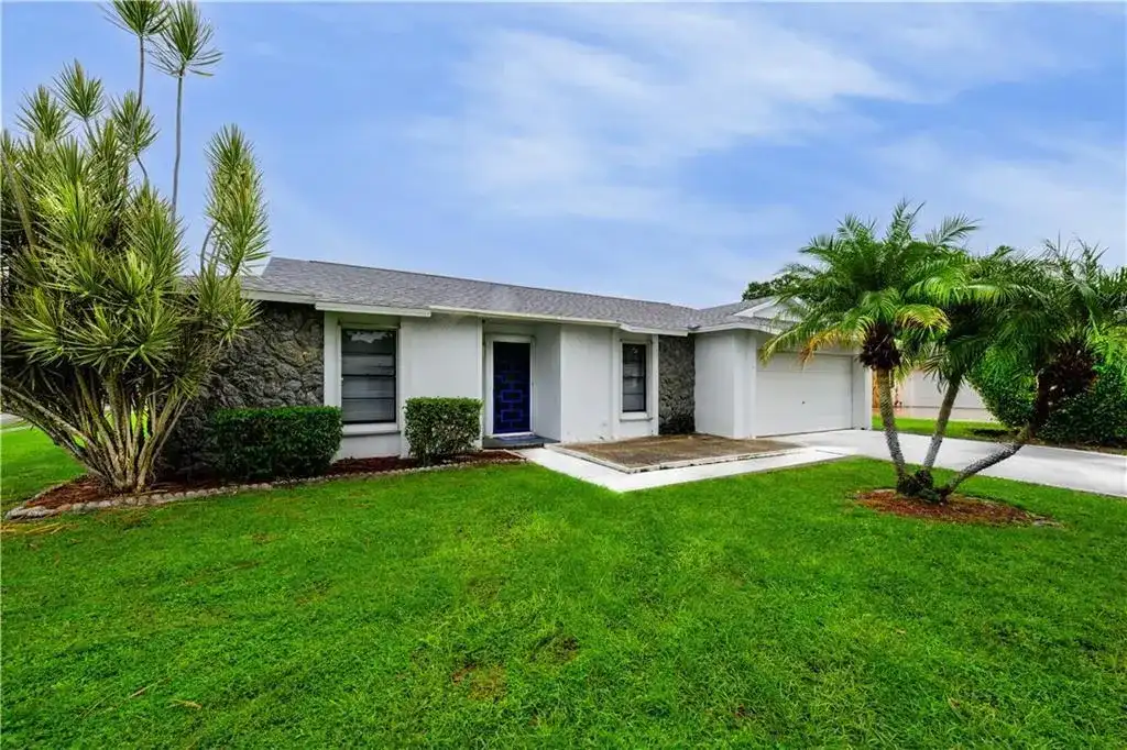 2490 4th Place, Vero Beach FL 32962