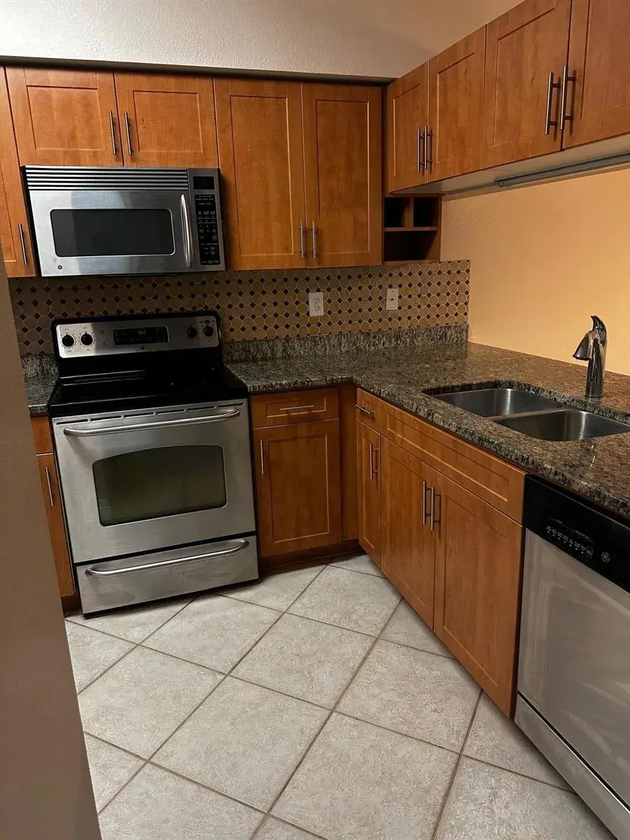 6511 Emerald Dunes Drive # 206, West Palm Beach FL 33411