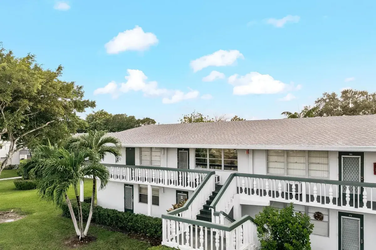 184 Oakridge L # 184, Deerfield Beach FL 33442