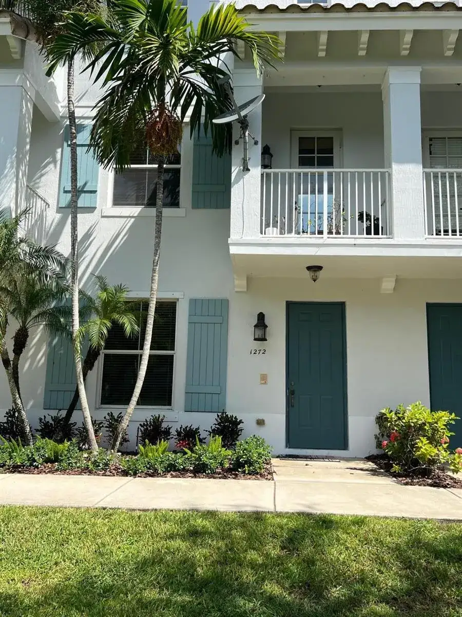1272 Via Fiume, Boynton Beach FL 33426 photo 2
