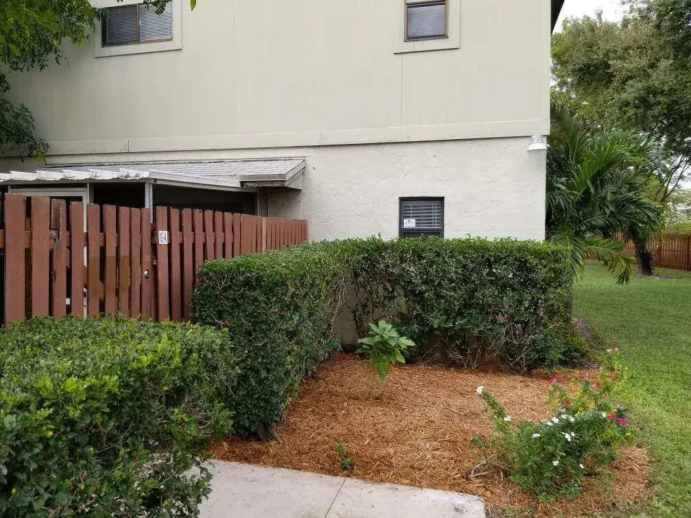10 Crossings Circle # A, Boynton Beach FL 33435
