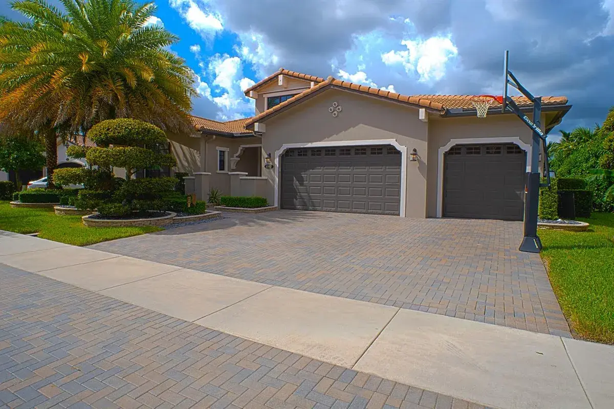 8965 Watercrest Circle E, Parkland FL 33076