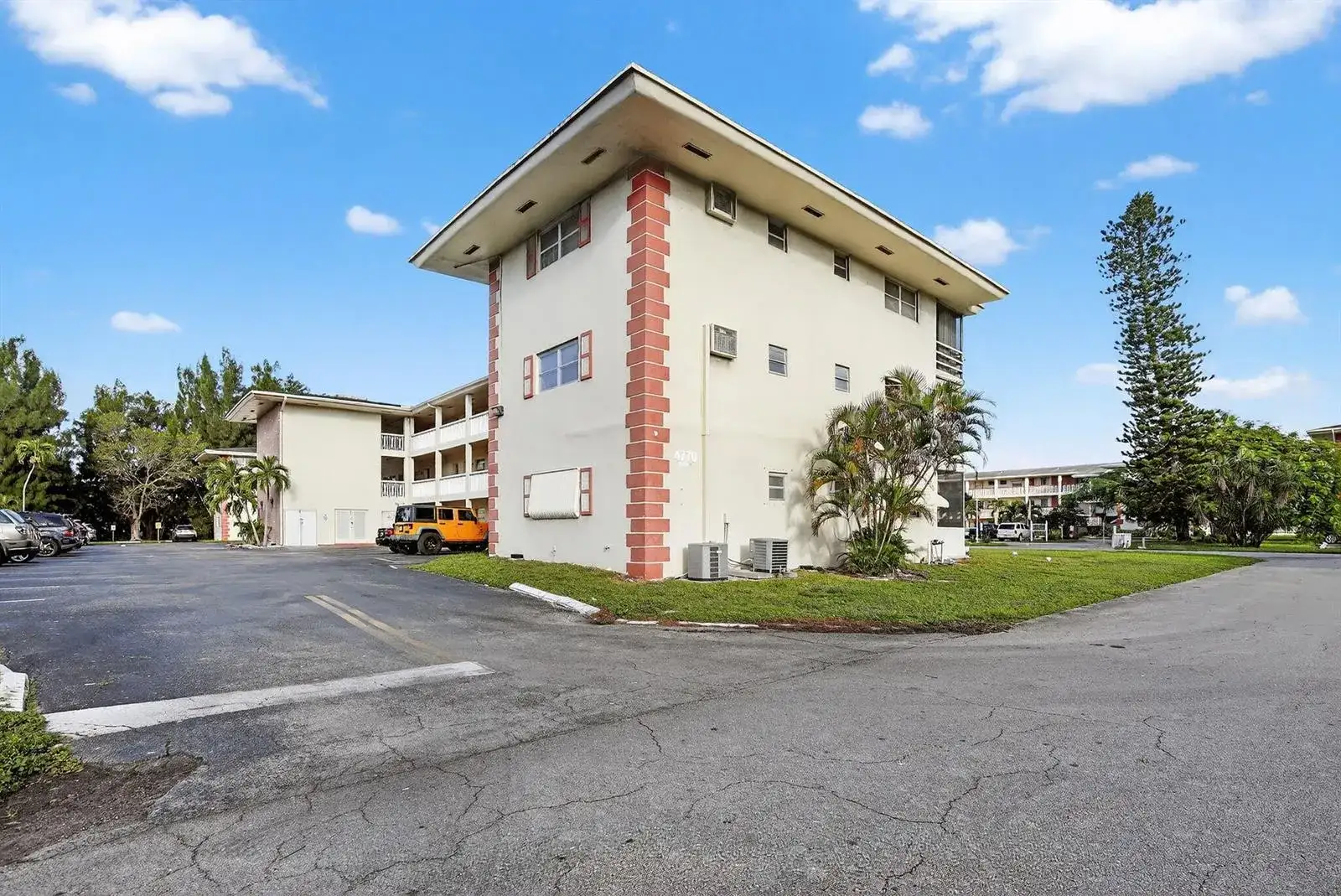 4770 NW 10th Court # 104, Plantation FL 33313 photo 5