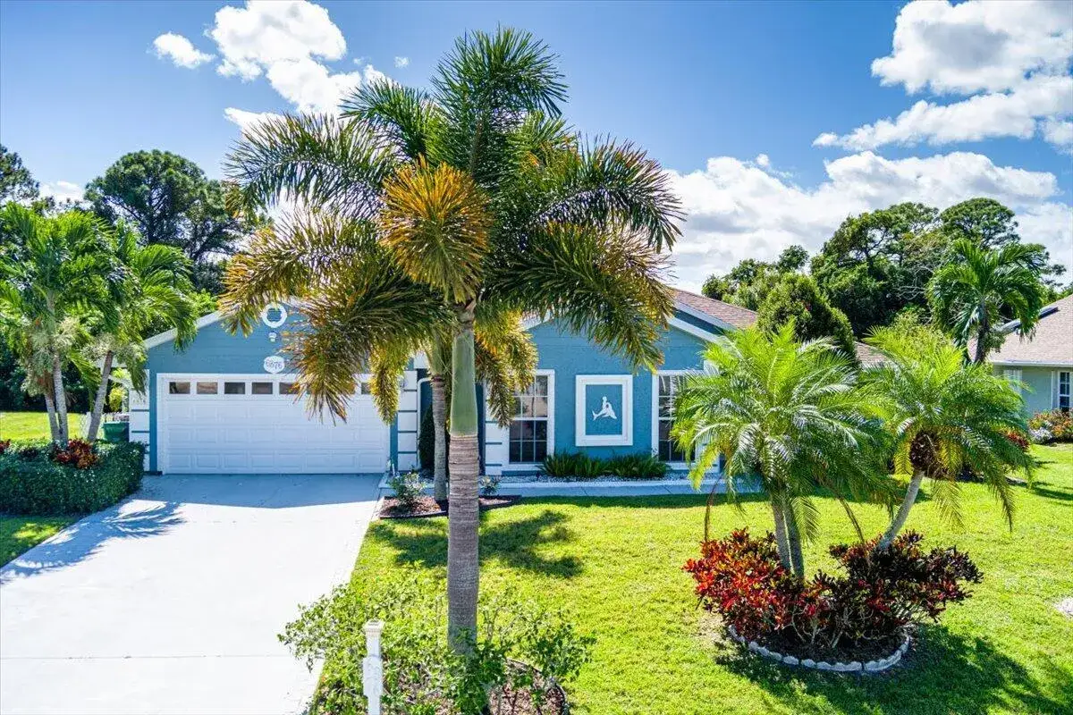 6876 Bronte Circle, Port St. Lucie FL 34952