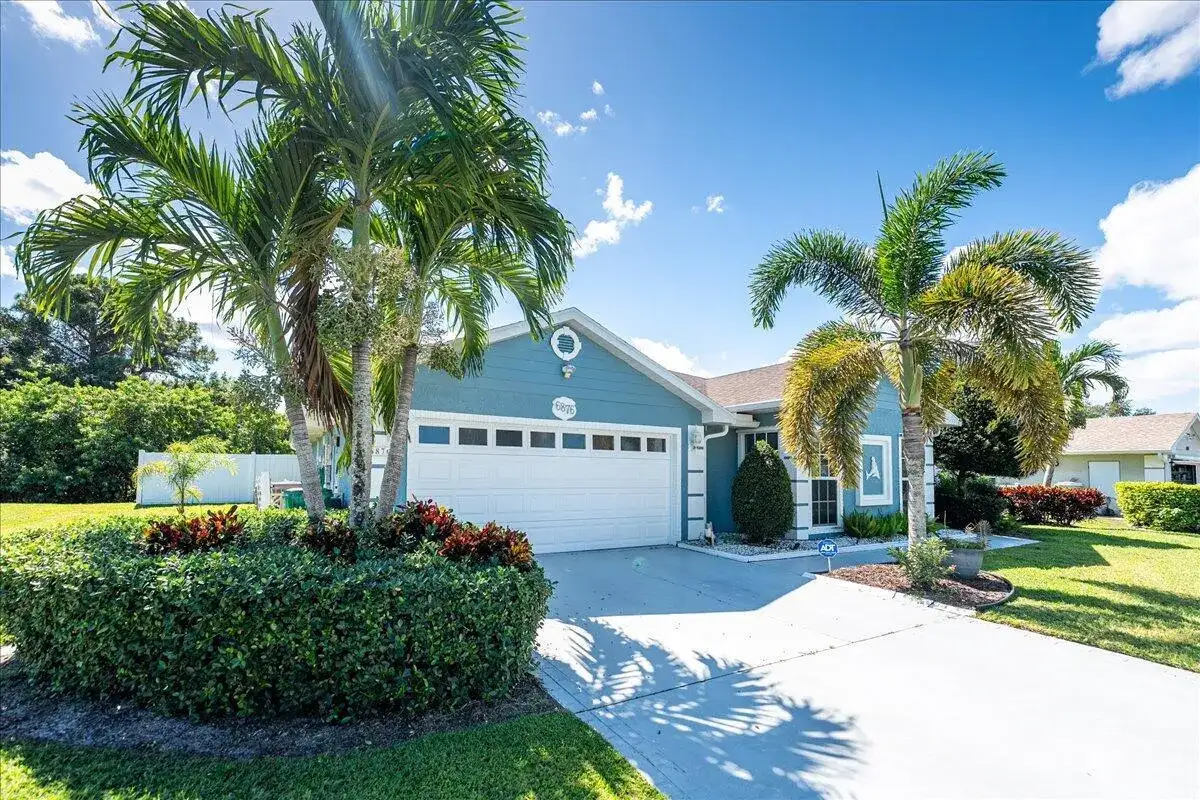 6876 Bronte Circle, Port St. Lucie FL 34952 photo 2